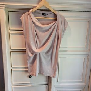 Trouve Size XS Gathered T Shirt